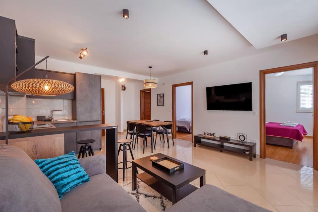 Stylish Two Bedroom Apartment&Garage Parking Place Дубровник Экстерьер фото